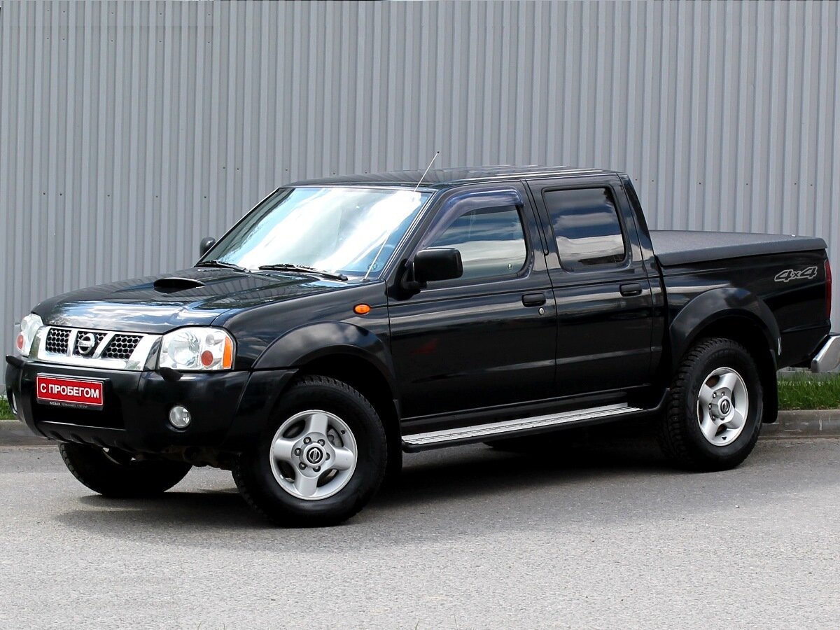 Nissan np300