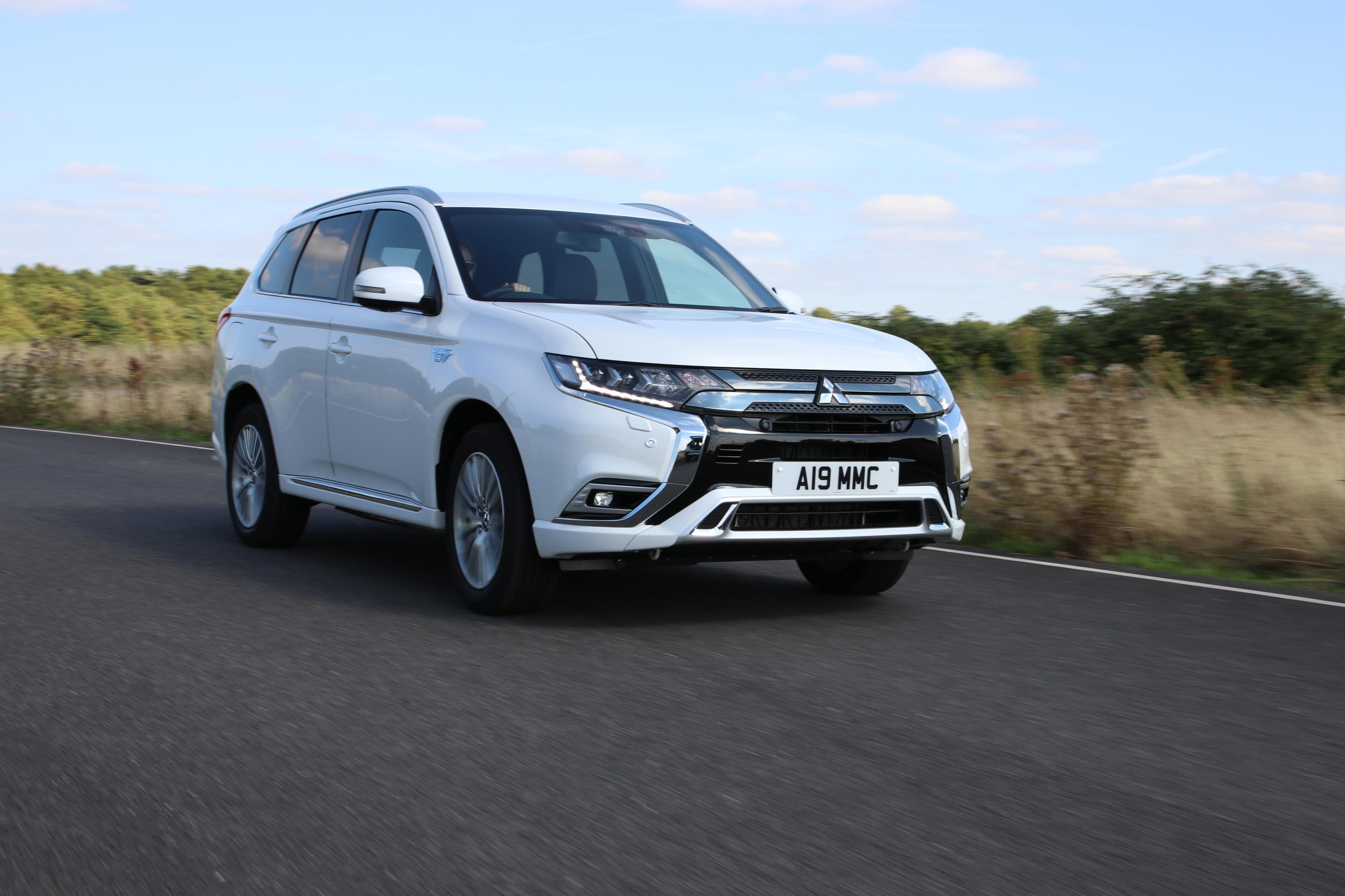 Mitsubishi outlander 4 поколения