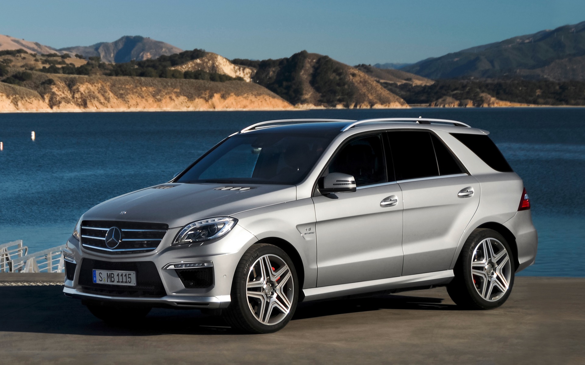 Ml. Mercedes Benz ml 63. Mercedes-Benz m-class w166. Mercedes-Benz m-class ml 63 AMG. Mercedes ml AMG 2015.