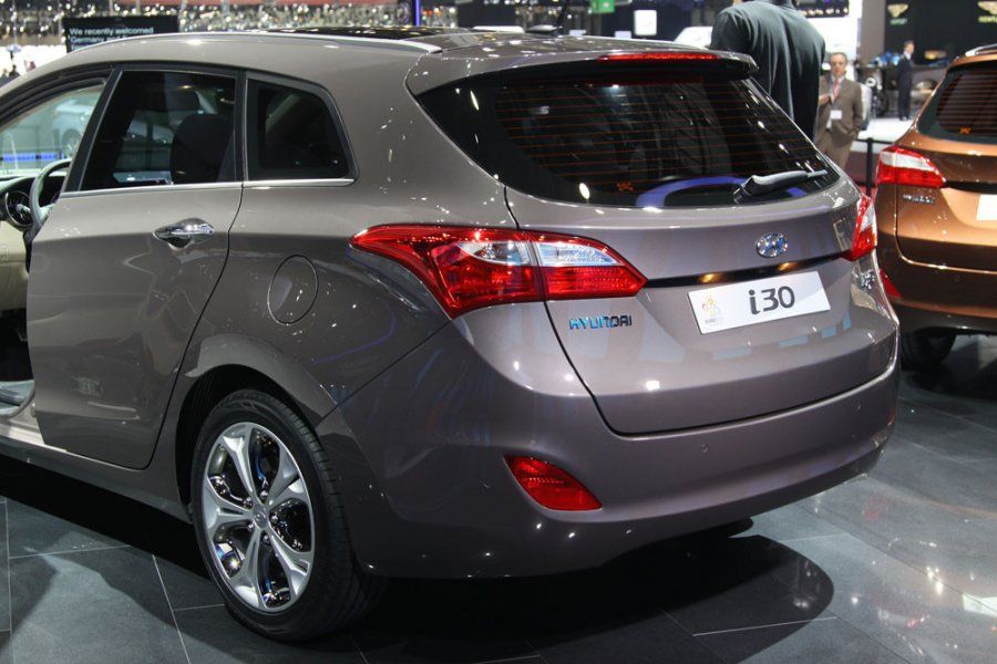Hyundai i30 универсал. Хендай ай 30 универсал. Hyundai i30 2013 универсал. Hyundai i30 2022 универсал.